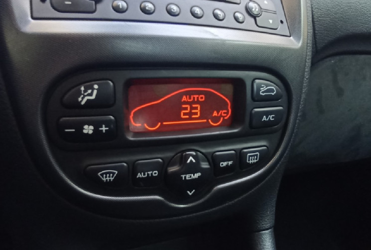 Peugeot 206 RC 2.0 i 177cv - Origine France - Distrib + embrayage à jour !