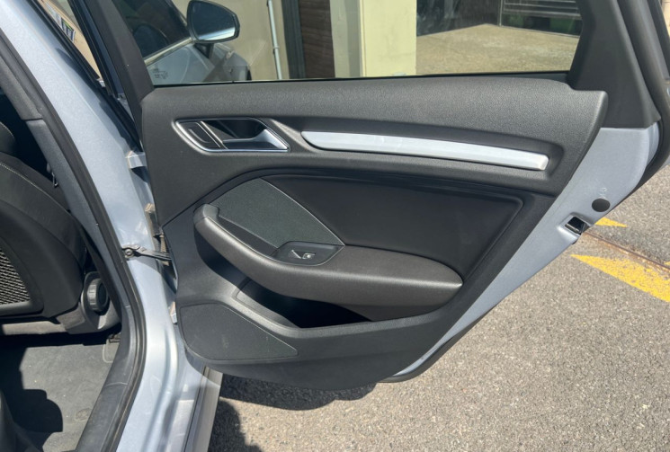Audi A3 Série 3 Phase 2 Limousine 2.0 TDI 16V S&S 150 cv S-Line