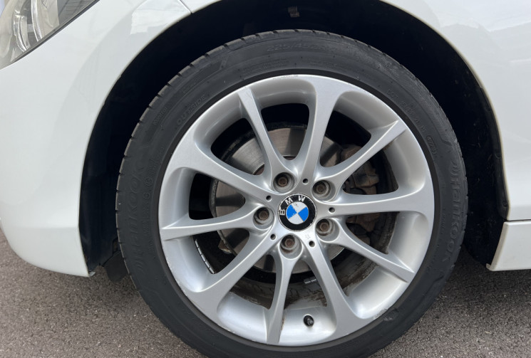 BMW Série 1 5 portes 118i 1.6 i 170 CH SPORT 