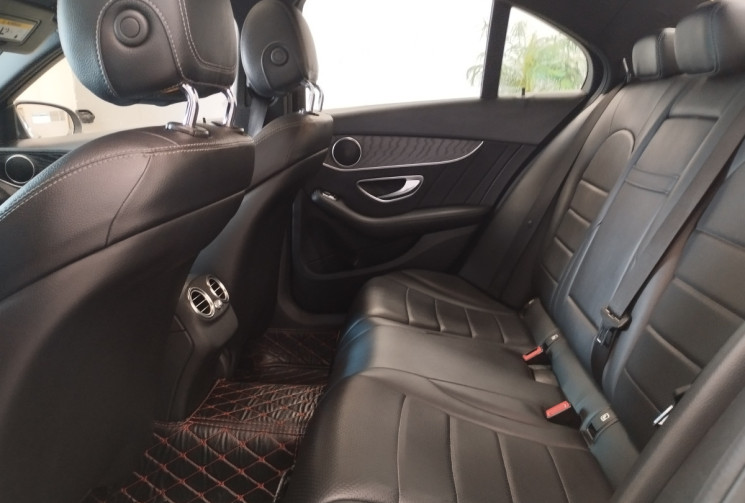 Mercedes Classe C 220 CDi 2.1 CDI 16V 7G-TRONIC+ BlueTEC 170 cv Boîte auto