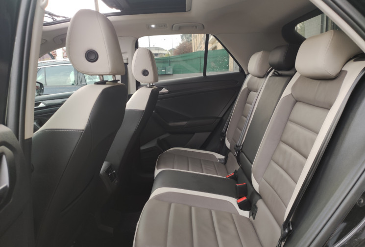 Volkswagen T-Roc CARAT EXCLUSIVE 1.5 TSI 150  DSG7 