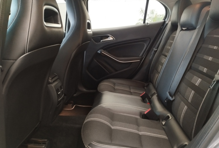 Mercedes GLA 200 d Phase 2 16V  2.1 7G-DCT 136 cv Boîte auto