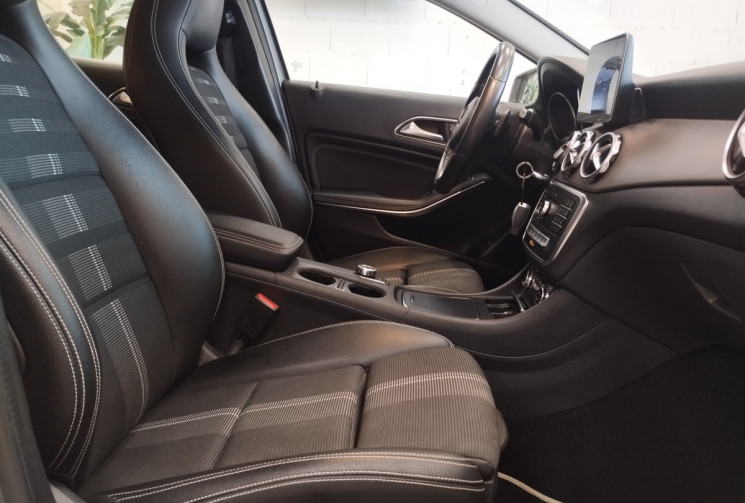 Mercedes GLA 200 d Phase 2 16V  2.1 7G-DCT 136 cv Boîte auto