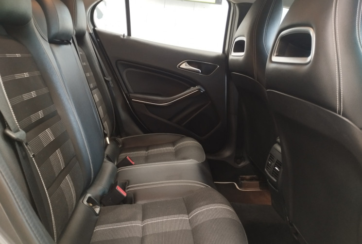 Mercedes GLA 200 d Phase 2 16V  2.1 7G-DCT 136 cv Boîte auto