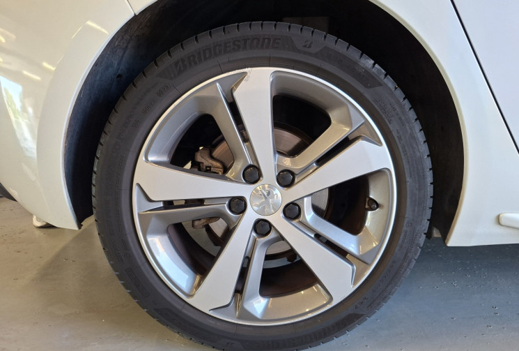 Peugeot 308 1.2 Pure tech 130 GT LINE ETA6