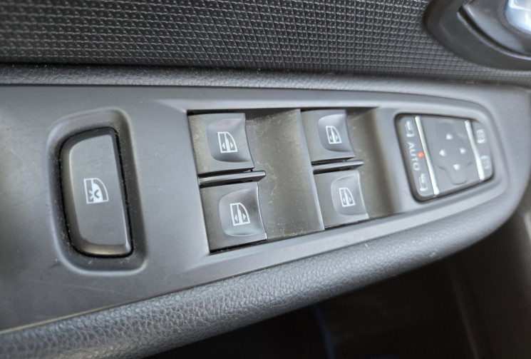 Renault Clio 0.9 TCe 90ch energy Intens * ENTRETIEN FULL RENAULT * FAIBLE KILOMETRAGE* 