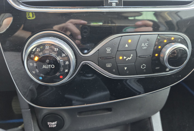 Renault Clio 0.9 TCe 90ch energy Intens * ENTRETIEN FULL RENAULT * FAIBLE KILOMETRAGE* 