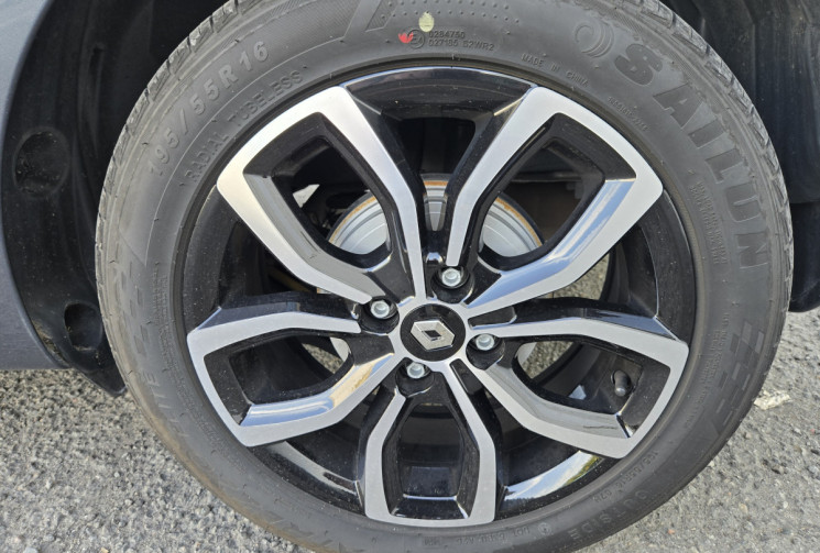 Renault Clio 0.9 TCe 90ch energy Intens * ENTRETIEN FULL RENAULT * FAIBLE KILOMETRAGE* 