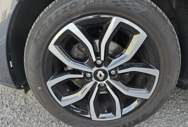 Renault Clio 0.9 TCe 90ch energy Intens * ENTRETIEN FULL RENAULT * FAIBLE KILOMETRAGE* 