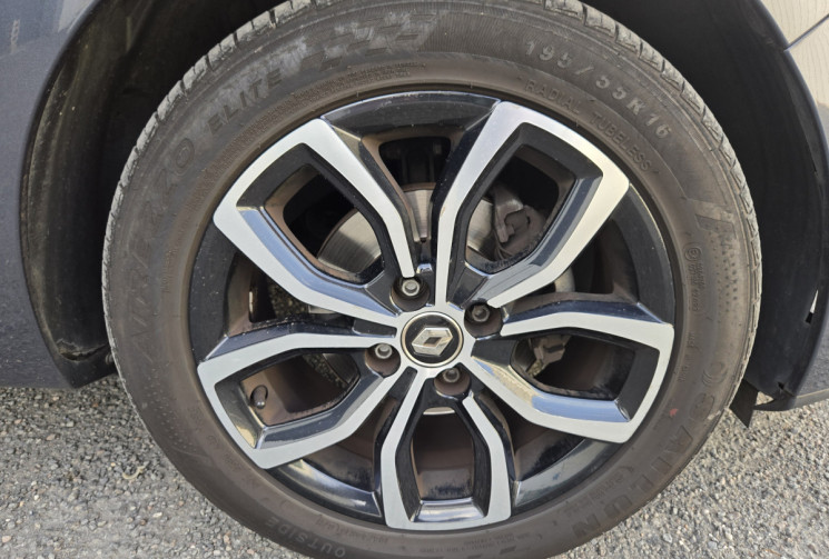 Renault Clio 0.9 TCe 90ch energy Intens * ENTRETIEN FULL RENAULT * FAIBLE KILOMETRAGE* 