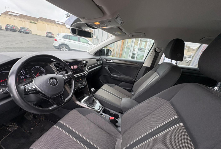 Volkswagen T-Roc  115 CV 1.0 TSI LOUNGE / START & STOP / ATTELAGE / GARANTIE 12 MOIS