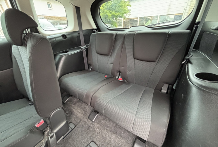 Mazda 5 / 1.6 / 115 ch / 7 places / Center-Line