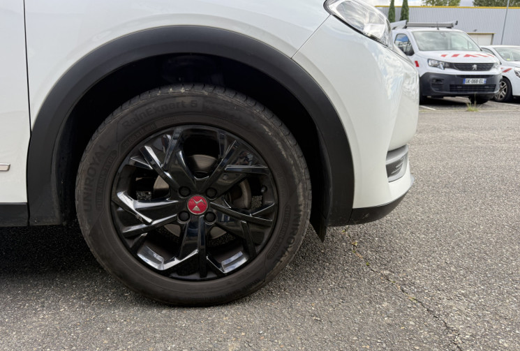 DS DS 3 Crossback PureTech 130 EAT8 Performance Line / CARPLAY