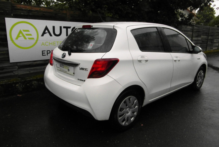 Toyota Yaris YARIS III PH1 1.5 HYBRID 