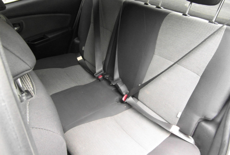 Toyota Yaris YARIS III PH1 1.5 HYBRID 