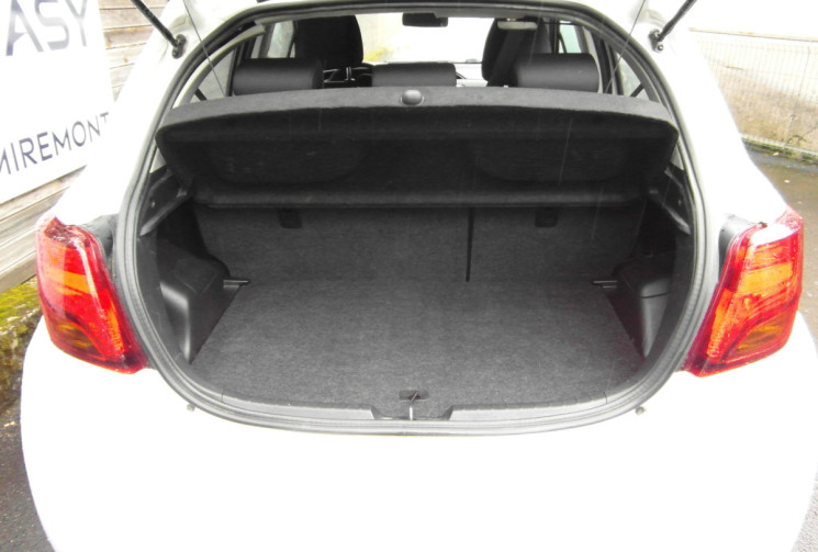 Toyota Yaris YARIS III PH1 1.5 HYBRID 