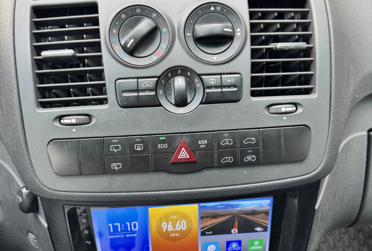 Mercedes Vito TOURER 113 2.2 CDI 136 - 9 PLACES - 2 PORTES LATERALES