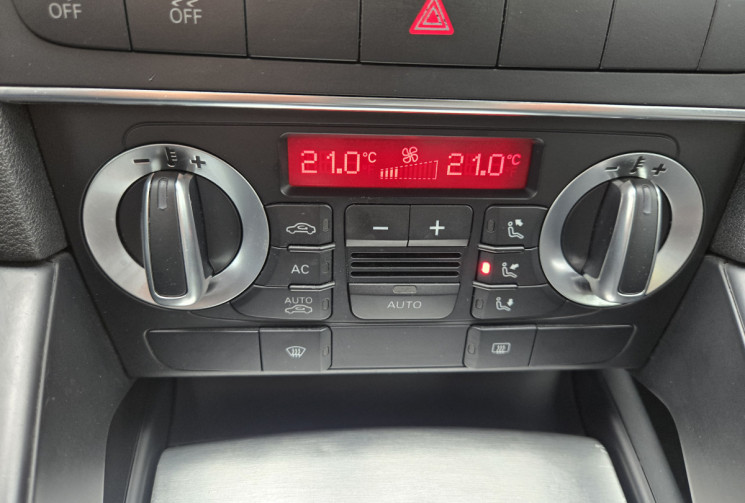 Audi A3 Cabriolet  2.0 TDi CR 16V FAP 140 cv S-LINE * Origine France * distribution neuve  * TBE *