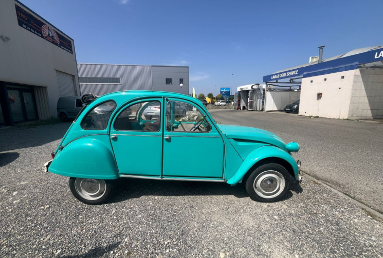 Citroën 2CV 2CV4 à finir de restaurer 