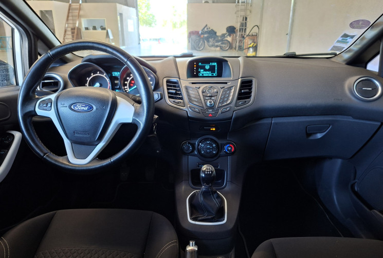 Ford Fiesta 1.0 101 BLACK AND WHITE EDITION GARANTIE 6 MOIS