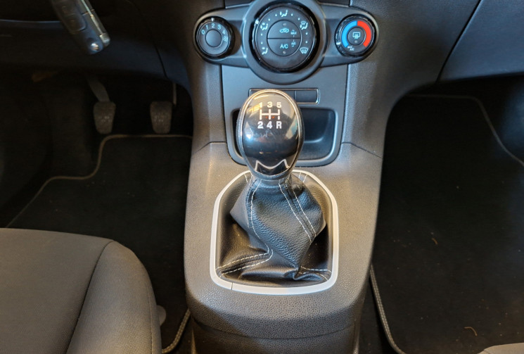 Ford Fiesta 1.0 101 BLACK AND WHITE EDITION GARANTIE 6 MOIS