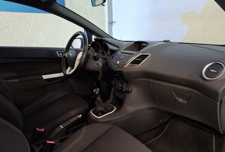 Ford Fiesta 1.0 101 BLACK AND WHITE EDITION GARANTIE 6 MOIS