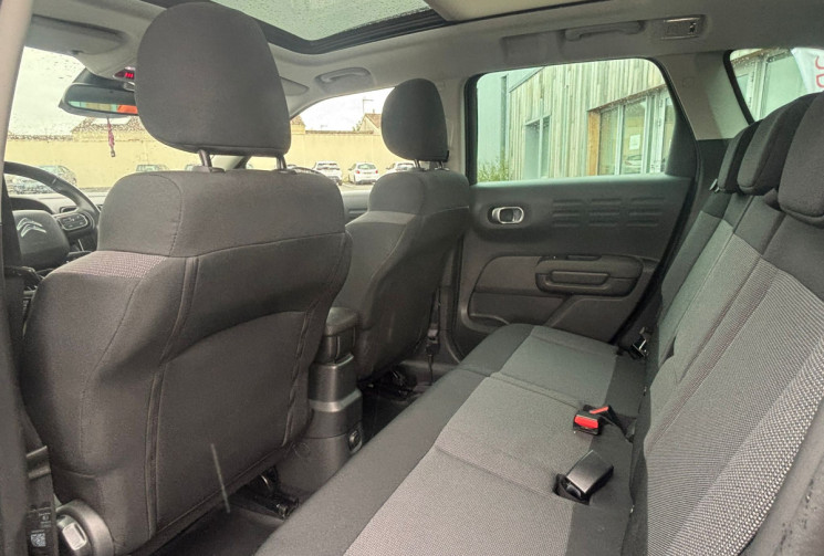 Citroën C3 Aircross   110 CV 1.2 THP SHINE / CAR PLAY / TOIT OUVRANT / GARANTIE 12 MOIS 