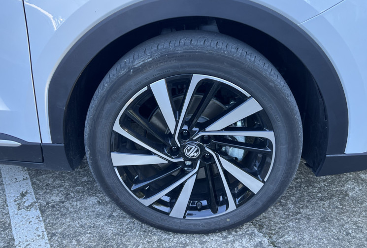 MG ZS Hybrid+ 197ch Luxury / 1ère Main / Caméra 360 / Carplay / Garantie 7 Ans