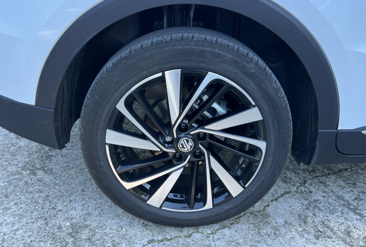 MG ZS Hybrid+ 197ch Luxury / 1ère Main / Caméra 360 / Carplay / Garantie 7 Ans