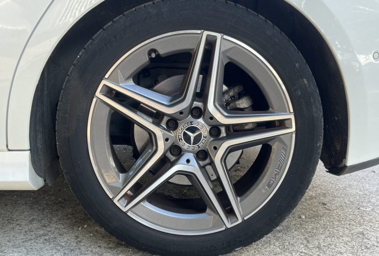 Mercedes Classe A IV 200 (W177) 163 AMG Line 7G-DCT / Caméra 360 / Pack Premium Plus / Pack Cuir AMG