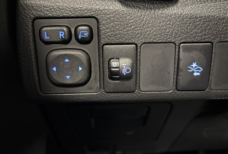 Toyota Auris Touring Sports 136 h Design NAV/TSS/Smart entry