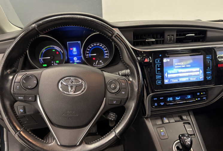 Toyota Auris Touring Sports 136 h Design NAV/TSS/Smart entry