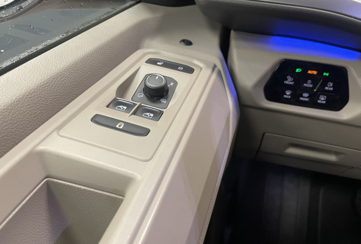 Volkswagen Multivan Court 1.4 eHybrid 218 DSG6 Edition