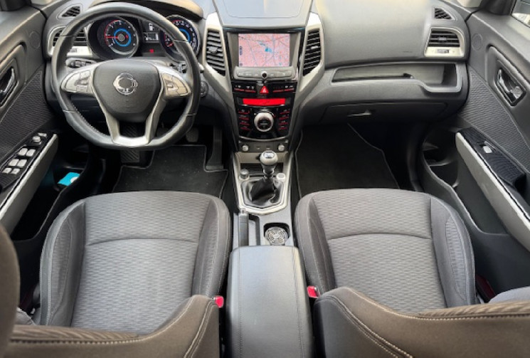 Ssangyong TIVOLI sport bi-ton safety pack 160 1.6 e-XDi 16V 2WD 115 cv origine France 2em main 
