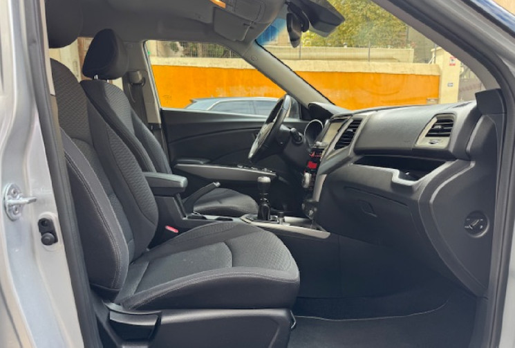Ssangyong TIVOLI sport bi-ton safety pack 160 1.6 e-XDi 16V 2WD 115 cv origine France 2em main 