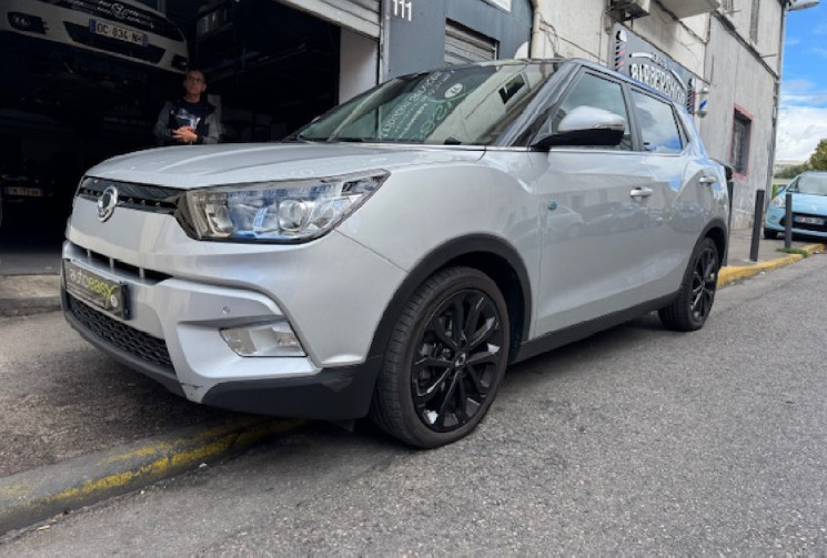 Ssangyong TIVOLI sport bi-ton safety pack 160 1.6 e-XDi 16V 2WD 115 cv origine France 2em main 