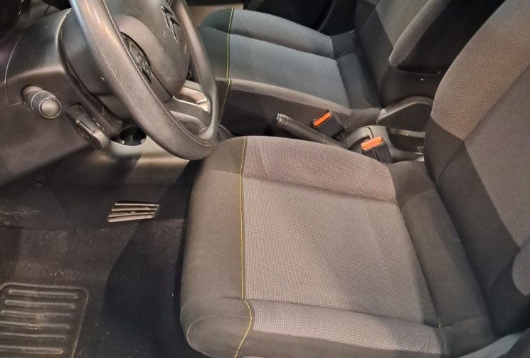 Citroën C3 1.2  PureTech 82ch Graphic - OPTIONS - 1ER Main -TBE - SUIVI ENTRETIEN DISTRI - GARANTIE 