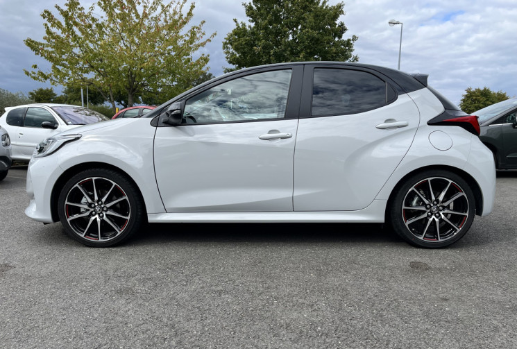 Toyota Yaris IV 116h GR Sport 5p MY22