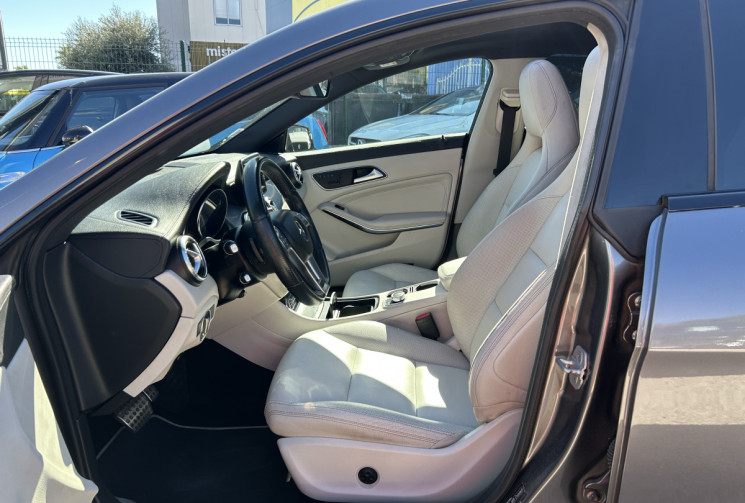 Mercedes CLA 220 CDI FASCINATION PACK AMG 170 Ch 7G-DCT * CUIR BEIGE * TOIT OUVRANT