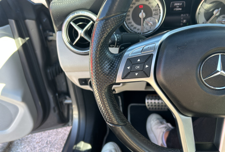 Mercedes CLA 220 CDI FASCINATION PACK AMG 170 Ch 7G-DCT * CUIR BEIGE * TOIT OUVRANT