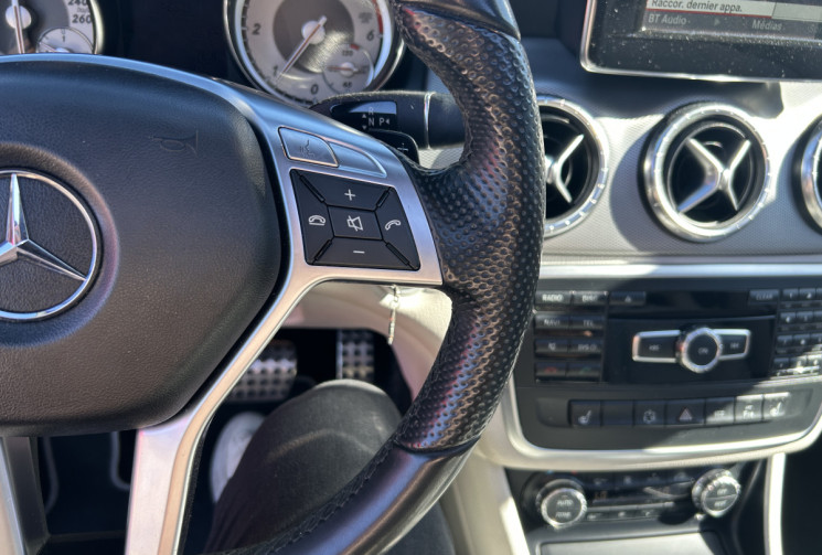 Mercedes CLA 220 CDI FASCINATION PACK AMG 170 Ch 7G-DCT * CUIR BEIGE * TOIT OUVRANT