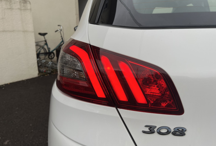 Peugeot 308 T9 Phase II 1.5 BlueHDi S&S 130 CH ACTIVE BUSINESS