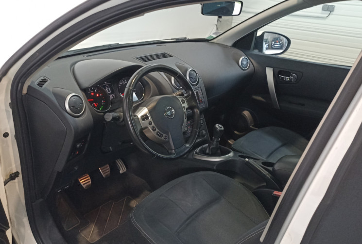 Nissan Qashqai 1.5 dCi 110ch FAP Connect Edition révision et distribution à jour