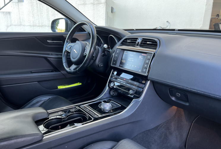 Jaguar XE 2.0 D 16V 180 CH BVA 