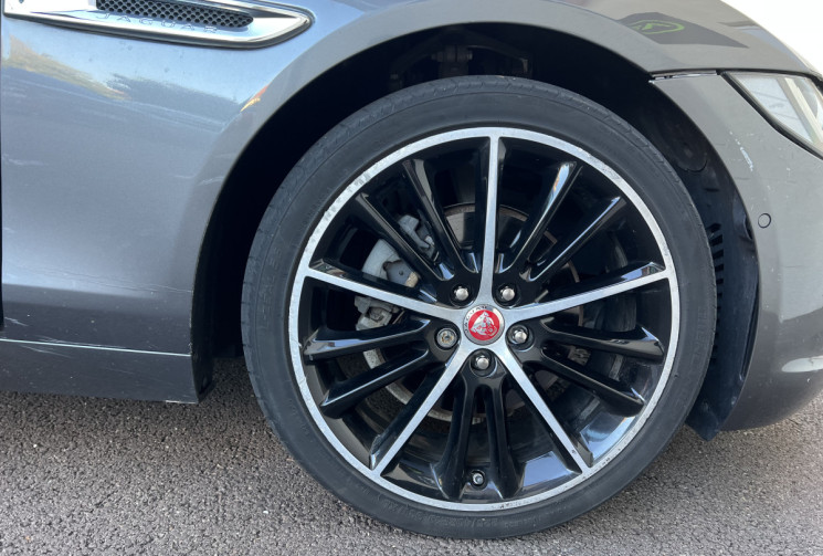Jaguar XE 2.0 D 16V 180 CH BVA 