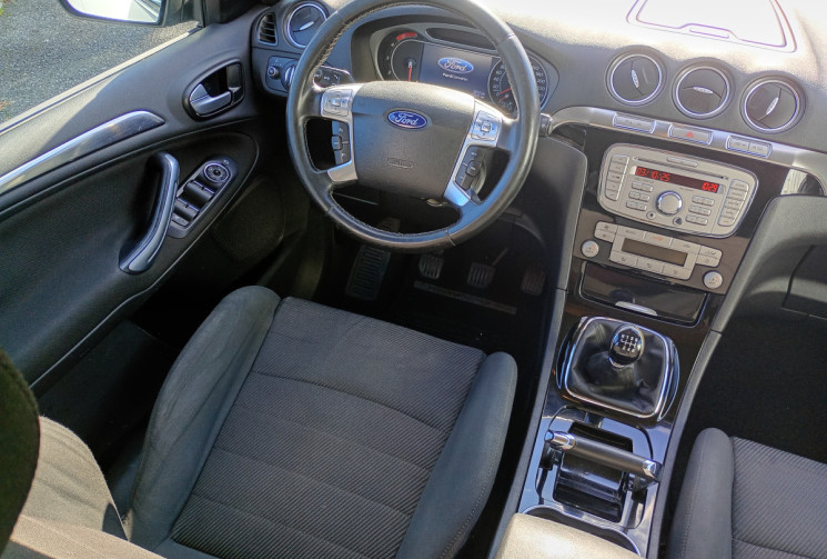 Ford GALAXY II Phase 2- 2.0 TDCi 140 TITANIUM 7 Places