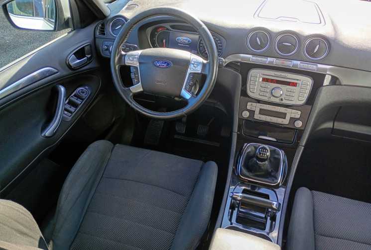 Ford GALAXY II Phase 2- 2.0 TDCi 140 TITANIUM 7 Places