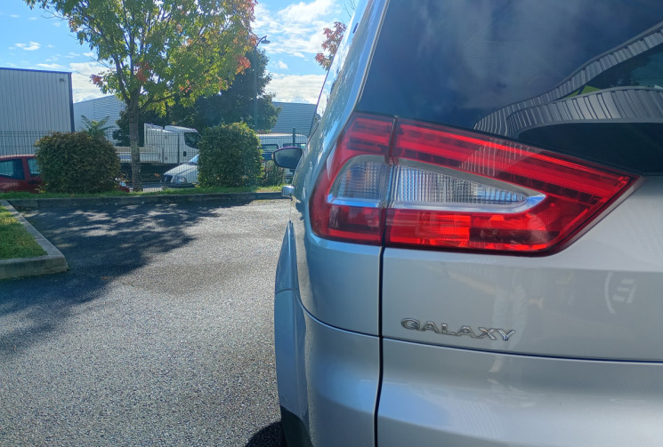 Ford GALAXY II Phase 2- 2.0 TDCi 140 TITANIUM 7 Places