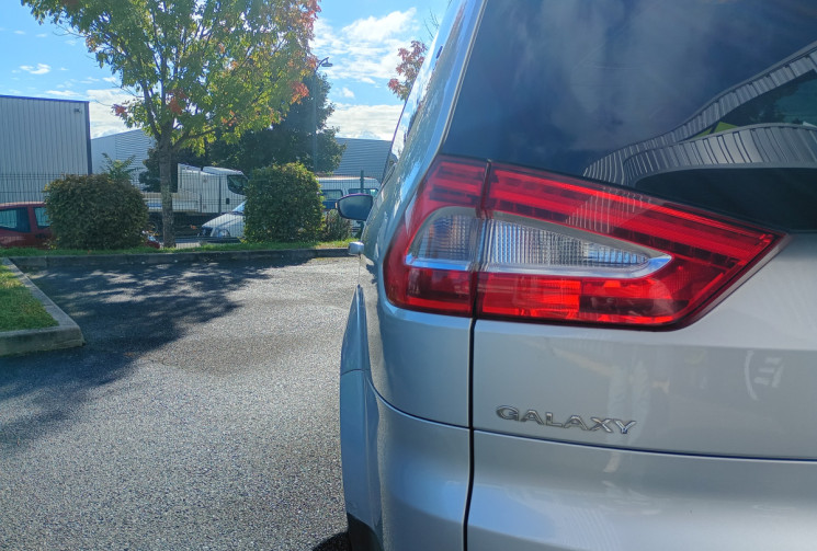 Ford GALAXY II Phase 2- 2.0 TDCi 140 TITANIUM 7 Places