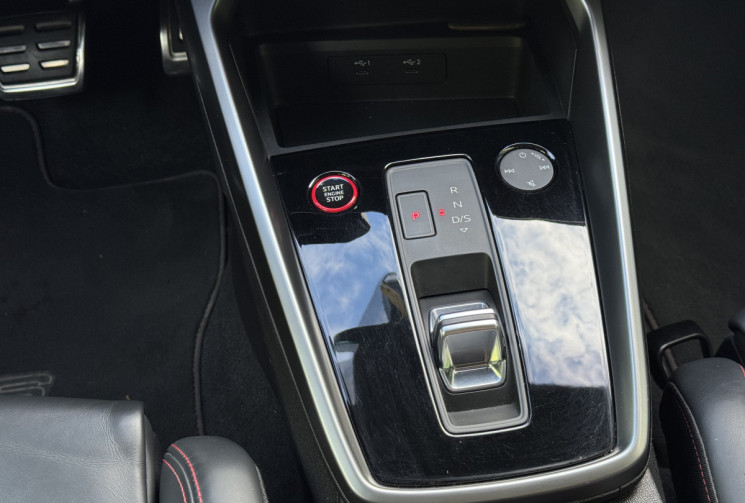 Audi RS3 SPORTBACK 8Y 2.5 TFSi 400 ch / PAS DE MALUS / Full Option / Garantie 02/2027 Entretien AUDI